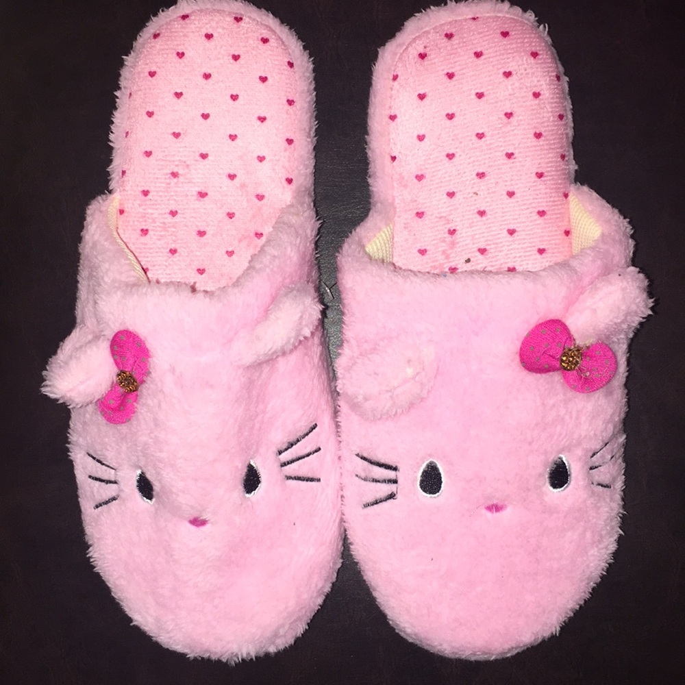 Hello Kitty plush pink slippers!! NEW